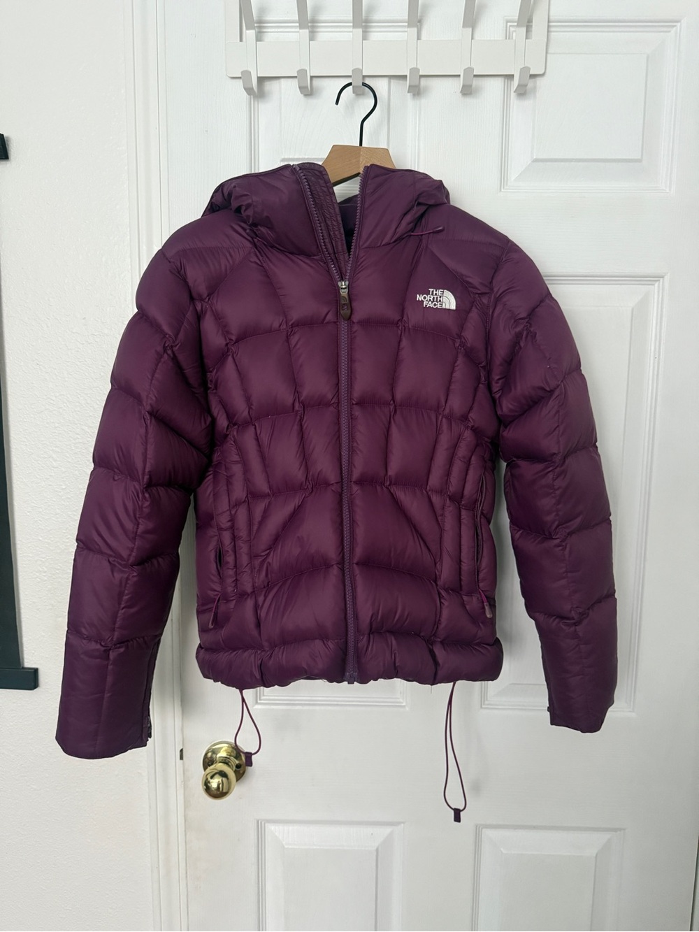The North Face Women's Purple Hooded Full Zip Down Puffer Jacket Pockets S